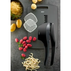 Gefu Messer & Co. Entdecken|Küchenpressen|Kartoffel- und Spätzlepresse Presco 34 cm schwarz