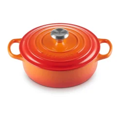 Le Creuset Weihnachten|Kochwelt Entdecken|Gourmet-Bräter mit Deckel 30 cm Signature Ofenrot