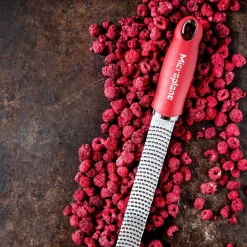 Zester-Reibe 32 cm Premium Classic granatapfelrot<Microplane Online