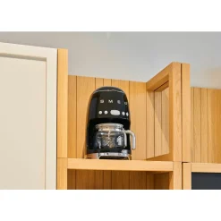 Smeg Kochwelt Entdecken|Kaffeemaschinen|Filter-Kaffeemaschine DCF02 1,4 l 1050 W 50’s Style schwarz
