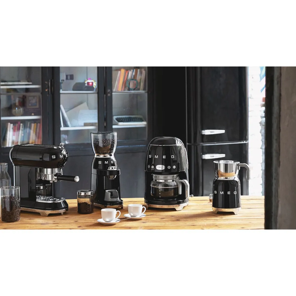 Smeg Weihnachten|Milchaufschäumer MFF11 0,6 l 50’s Style schwarz