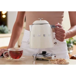 Smeg Weihnachten|Kochwelt Entdecken|Mini-Wasserkocher 0,8 l 1400 W 50’s Style creme