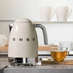 Smeg Cafécore|Wasserkocher KLF04 1,7 l 2400 W 50's Style creme
