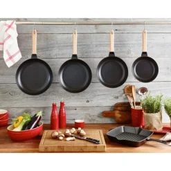 Staub Kochwelt Entdecken|Pfannen|Bratpfanne 24 cm schwarz