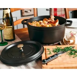 Staub Kochwelt Entdecken|Bräter|Cocotte 30 cm schwarz