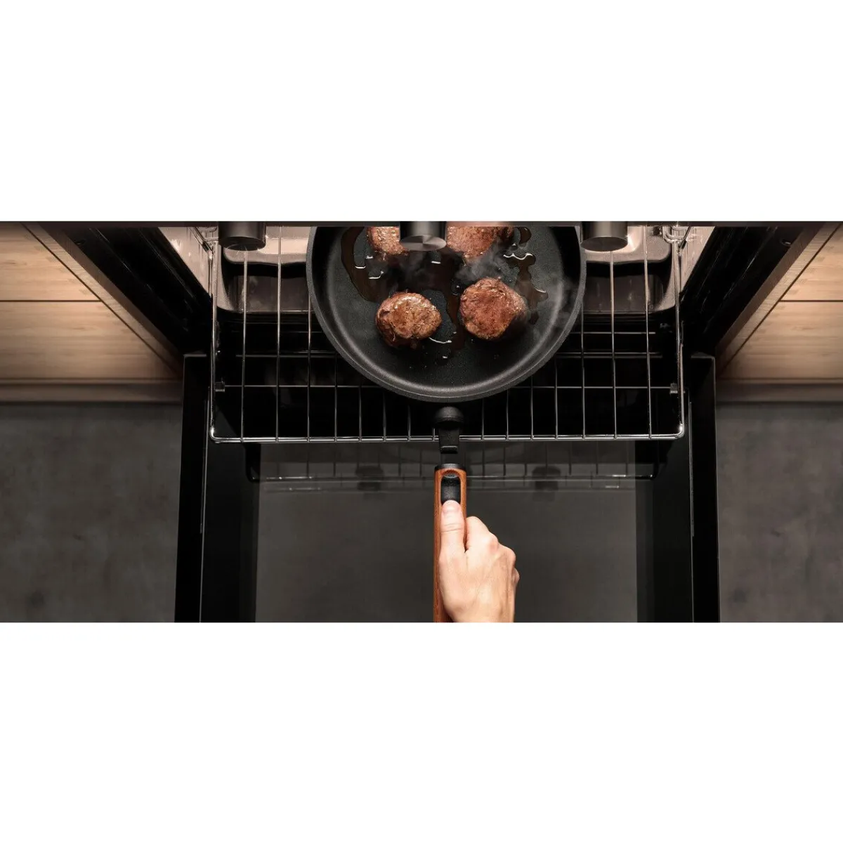 Guss-Flachpfanne 28 cm Eco Logic QXR schwarz<Woll Hot