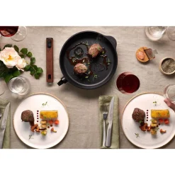 Woll Pfannen|Kochwelt Entdecken|Guss-Flachpfanne 24 cm Eco Logic QXR schwarz